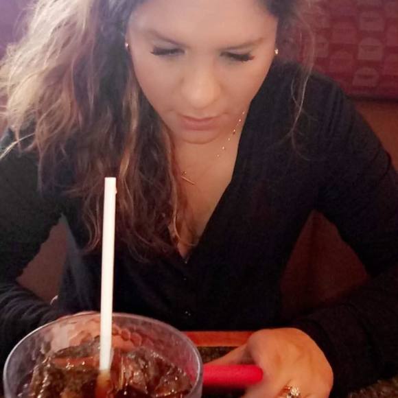 Meet your Posher, Andrea - Picture 1 of 1